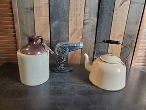 lot 63 image: Vintage brown Jug, Hair Drier, and Porcelan Pot