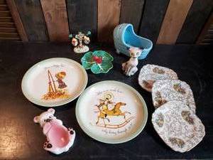 lot 78 image: Various Vintage Ceramic Items. Royal China 22 Kt Gold trim Plates Holly Hobbie and more