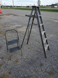 lot 86 image: Painting step Ladder and folding Step Stool
