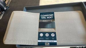 lot 11 image: Town & Country Living Comfort Gel Mat 20x42 Inch