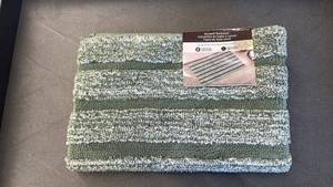 lot 28 image: 24 x 36 Machine Washable Striped Bathmat