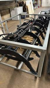 lot 9 image: Wolverine SBG-13-72W Skid Steer Root Grapple