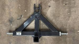 lot 34 image: 2025 Wolverine 3-Point Trailer Hitch Adapter TQH-26-01C