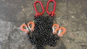 lot 111 image: Set of 2 2-Leg Lifting Chain Sling with Red Oblong Rings and Hooks