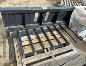 lot 46 image: 2025 Wolverine Manure Fork