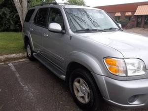 2002 Toyota Sequoia SR5 Sport Utility