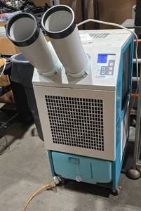 lot 2SV image: Movincool Classic Plus 14 13,200 Btuhr Air Conditioner (586484)