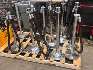 lot 5KE image: Stanchions Set (586559)