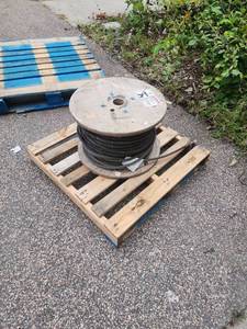 lot 16SK image: Spool of Cable (586634)