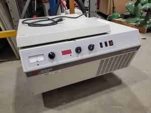 lot 17SK image: Beckman Coulter (586635) Allegra 6R Centrifuge, See Description