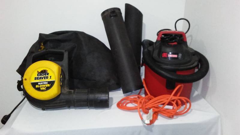lot 252 image: Eager Beaver Blower and Craftsman Shop Vac.