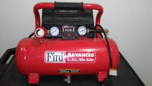 lot 214 image: Fini Advanced 2 gal. Air Compressor. 125 PSI.