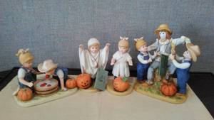 lot 242 image: Denim Days Collectibles By HOMCO Home Interiors (4) 1524, 1516, 1527. Loc CS3