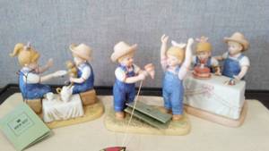 lot 244 image: Denim Days Collectibles By HOMCO Home Interiors (3) 1520, 15000-05, 14040. Loc CS3