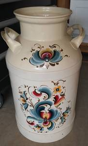 lot 291 image: Hand Painted Vintage Milk Can