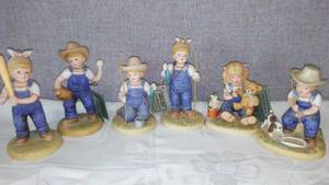 lot 264 image: Denim Days Collectibles By HOMCO Home Interiors (3)