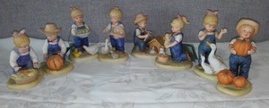 lot 282 image: Denim Days Collectibles By HOMCO Home Interiors (4)