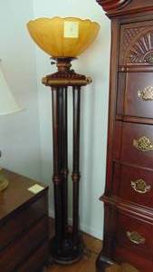 lot 3 image: Fancy Floor Lamp, 70 tall
