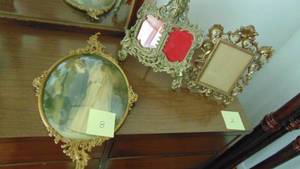 lot 8 image: 3- Vintage Metal Frames
