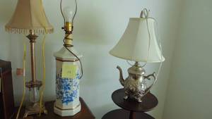 lot 19 image: 3- Lamps