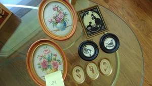 lot 21 image: Assorted Vintage Pictures and Needlepoint
