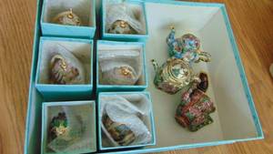 lot 29 image: 6- Bells and 3 Teapot Decor items