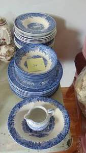 lot 34 image: Various Blue and White China, Not all the same Pattern