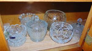 lot 46 image: 8 Pcs of Crystal