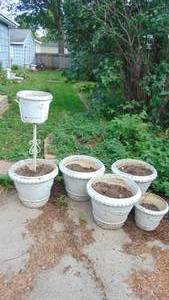 lot 99 image: 6- Matching Plastic Planters