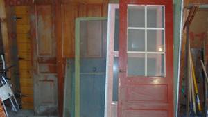 lot 108 image: Selection of Vintage and Alum Screen Doors