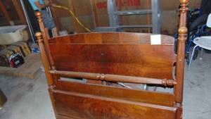 lot 119 image: Full Size Vintage Bed with Rails, would make a great bench