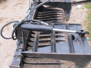 Skid Steer Grapple Bucket