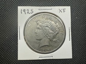 lot 31 image: 1925 XF Peace