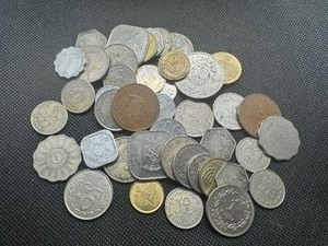 lot 32 image: .474 LB Mixed Middle East Coins