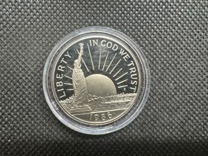 lot 96 image: 1986 S Commemorative Half Dollar