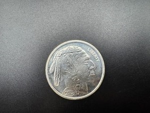 lot 105 image: BU 2013 Silver 1oz Round Buffalo Design