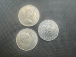 (3) UK Commemorative Crowns. Clad - (2) are AU the other is average circulation.
