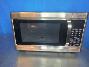 lot 46 image: Chefman 1.3 Cu. Ft. 1000-Watt Microwave Oven