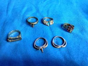lot 24 image: Womens Ring Lot