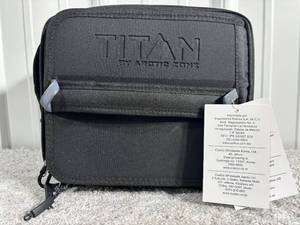 lot 53 image: Titan Deep Freeze Expandable Lunch Box & Container Set - Black