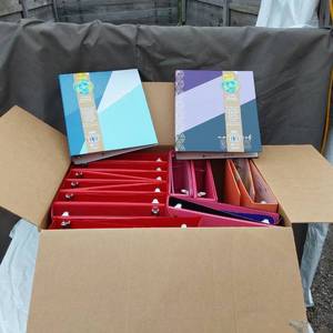 lot 51 image: Box of Assorted 1.5 Inch Binders in Various Colors