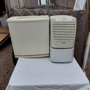 lot 69 image: Whirlpool Dehumidifier and Humidifier - Untested