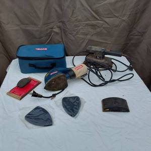 lot 81 image: Ryobi and Black & Decker Sanding Tools