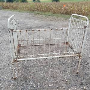 lot 97 image: Wrought Iron Baby Crib