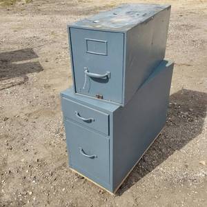 lot 100 image: File Cabinets