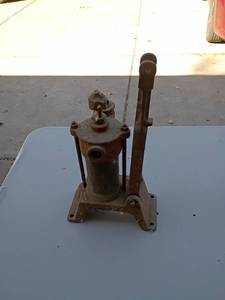 lot 73 image: Vintage Cast Iron Hand Operated well Pump
