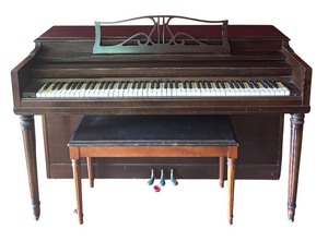 lot 6 image: Vintage Gulbransen Upright Piano with Bench
