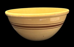 lot 22R image: L - Extra Large Vintage Stoneware Mixing Bowl