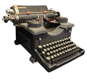 lot 27R image: L - Vintage Smith Corona Manual Typewriter