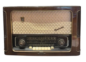 lot 113R image: L - Vintage Telefunken Operette 6 Superheterodyne HiFi Stereo Radio